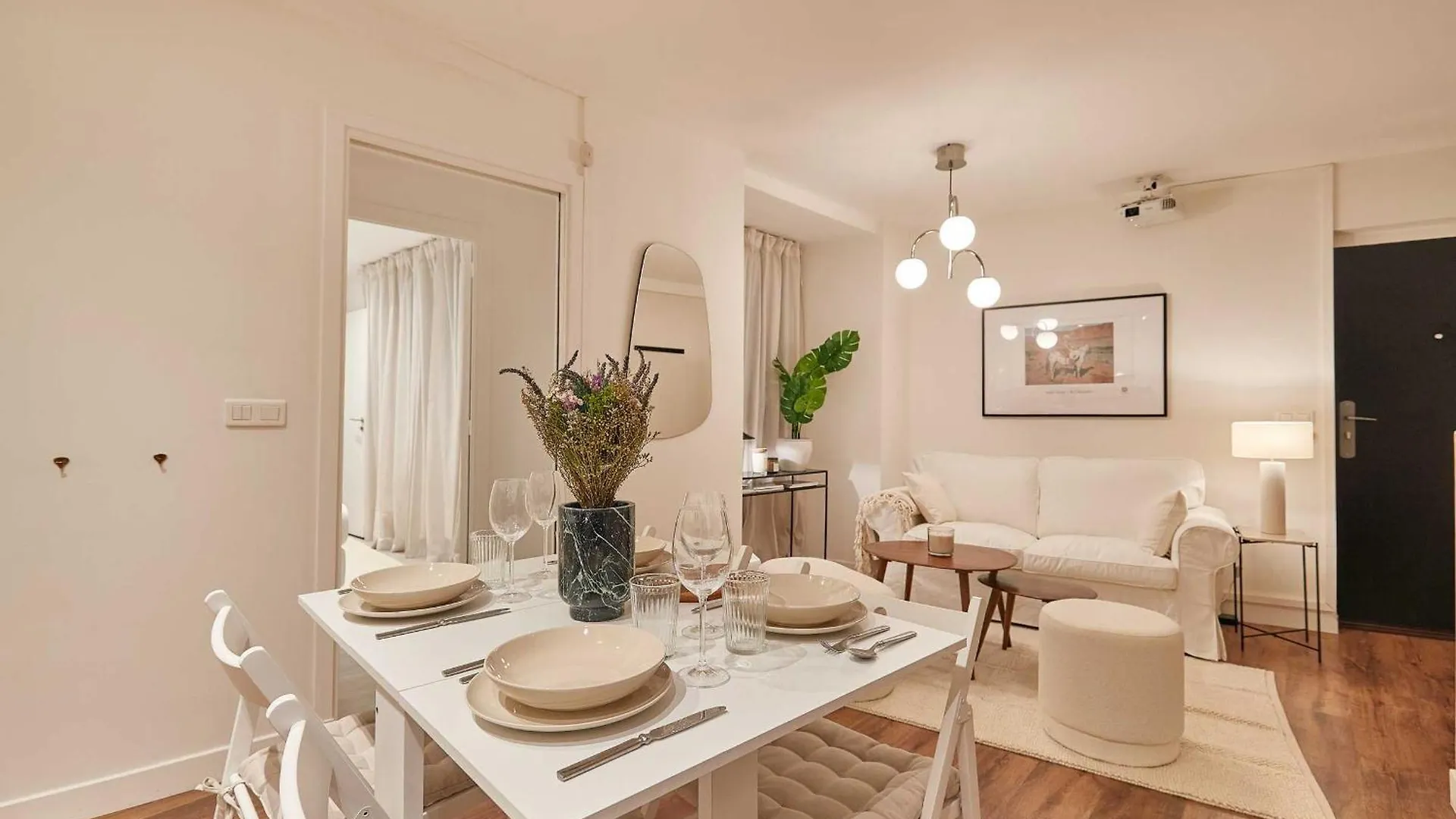 Classy Apartment 2Bd-4P - Eiffel Tower Paris France
